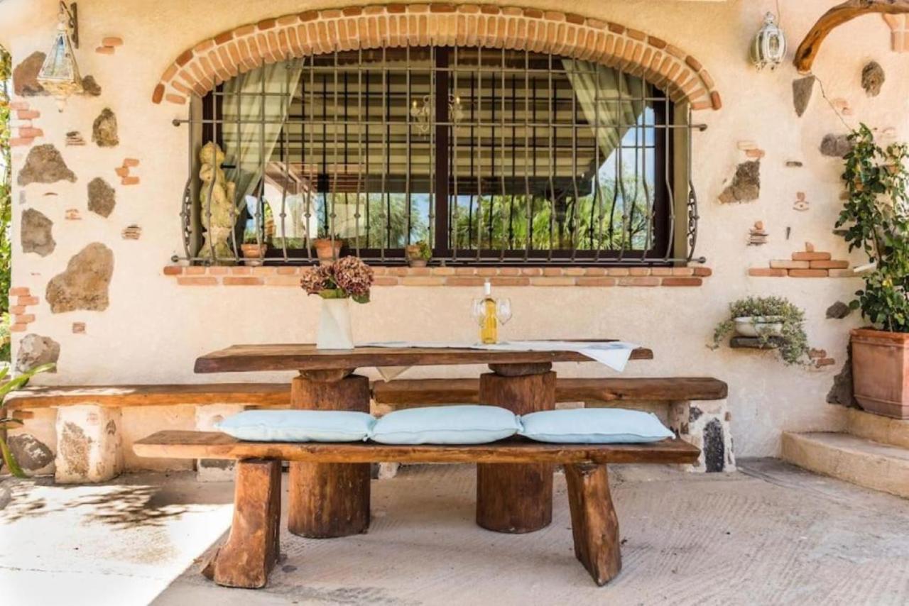 Villa Con Immenso Giardino Orosei Exterior foto