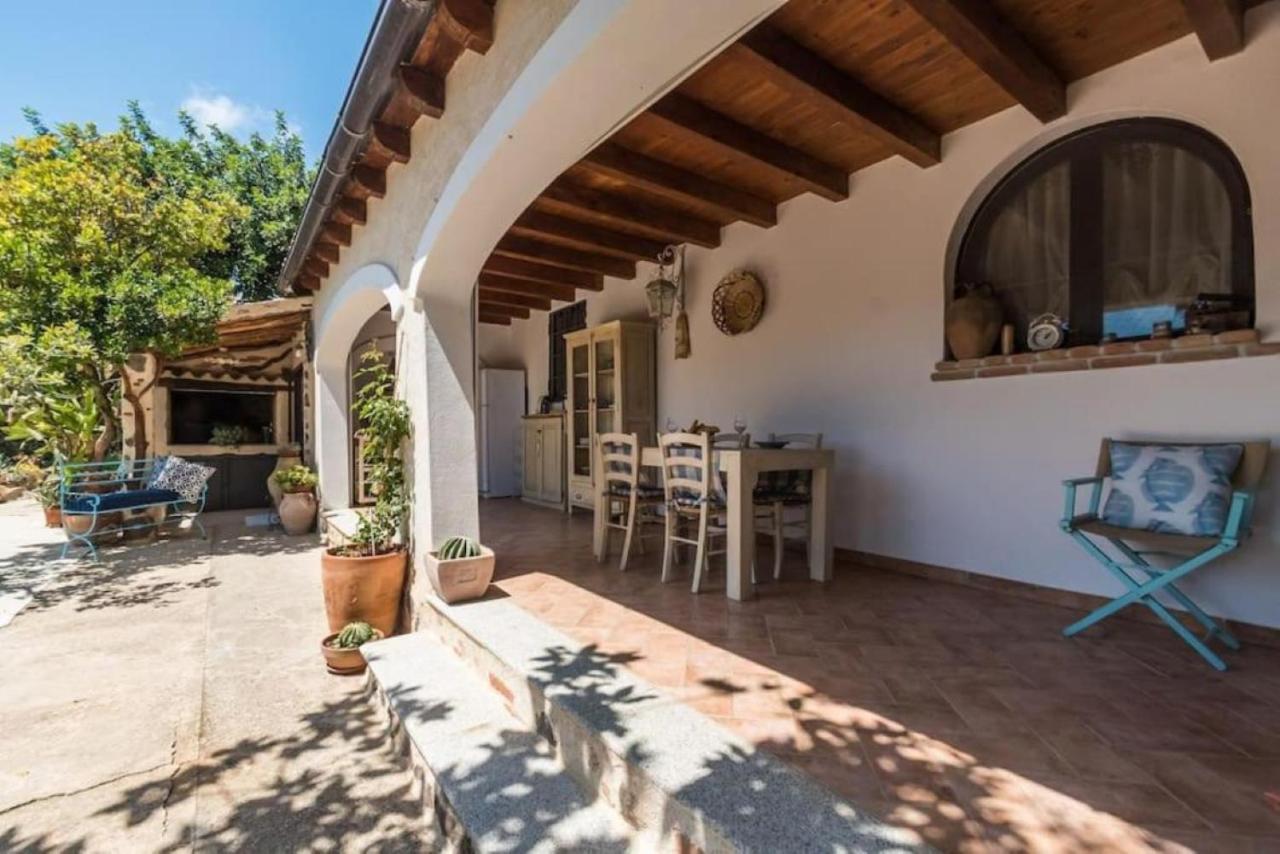 Villa Con Immenso Giardino Orosei Exterior foto
