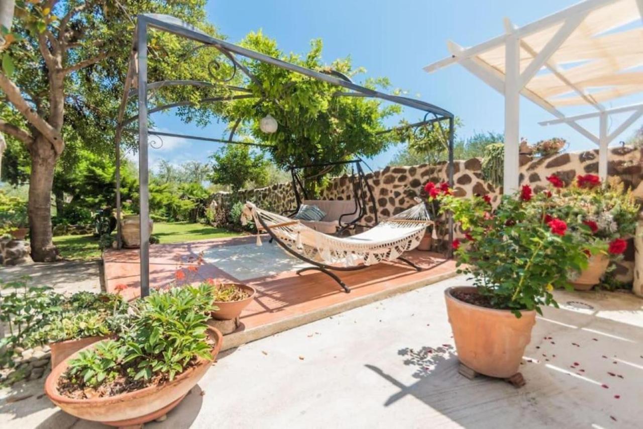 Villa Con Immenso Giardino Orosei Exterior foto